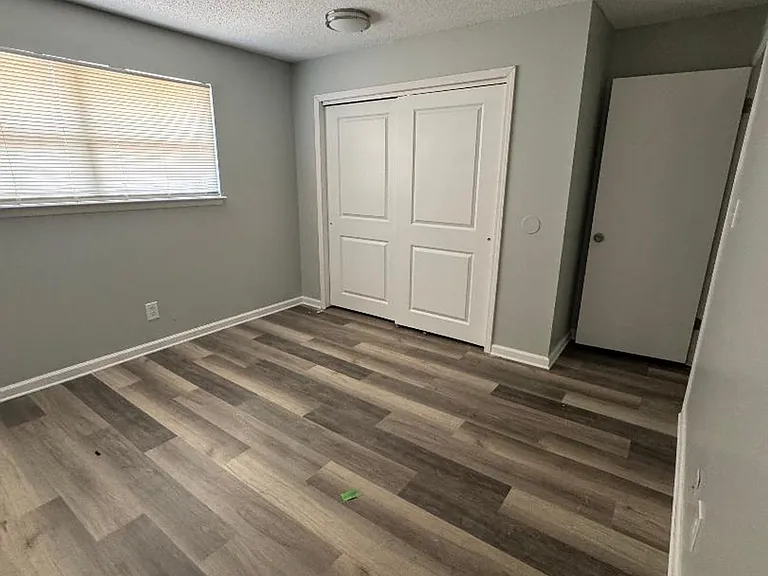 101 Abby Ln — Photo 5