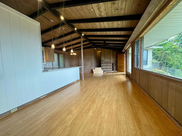 2548 Ferdinand Ave — Photo 3