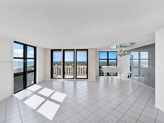 2nd image of 1111 Crandon Blvd APT C906