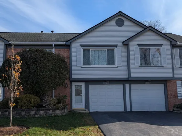 27W210 Providence Ln, Winfield, IL 60190