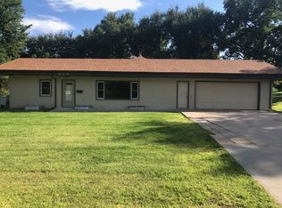 528 S J St, Broken Bow, NE 68822