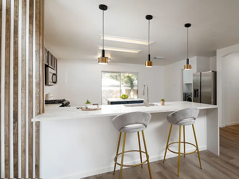 1800 Carriage Hills Trl — Photo 1