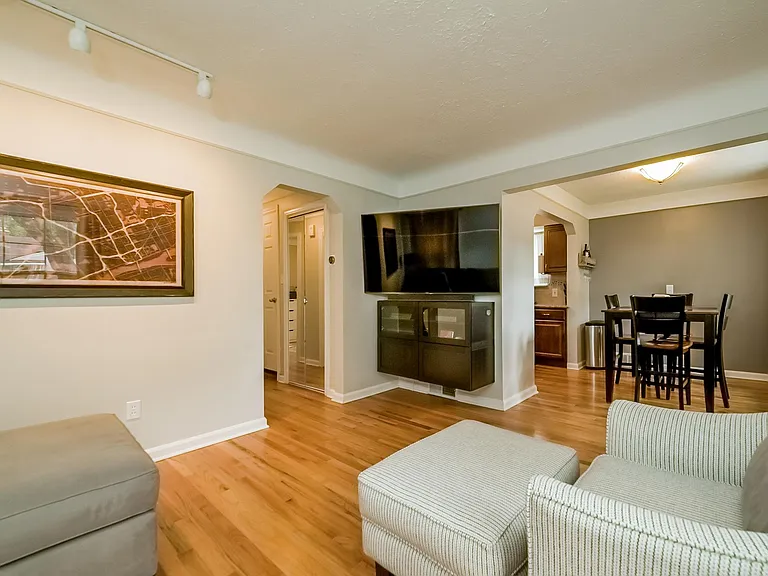 141 Girard Ave — Photo 3