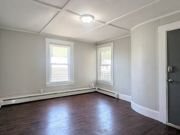 14 Cedar St — Photo 22