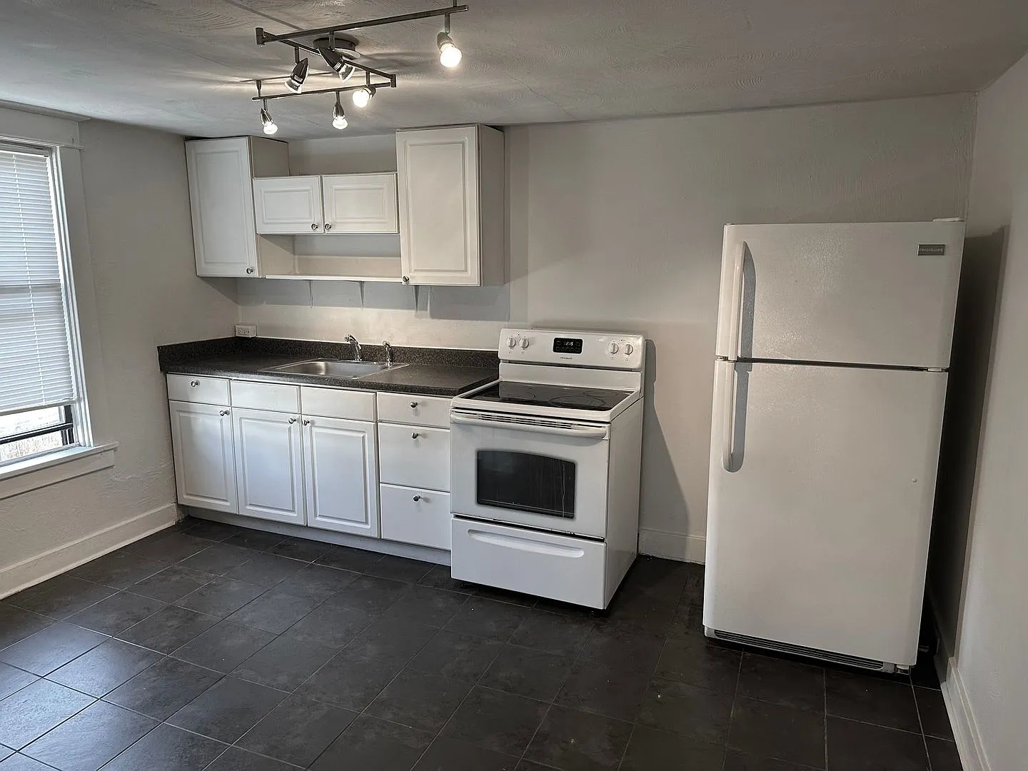 529 Walnut Street — Photo 1