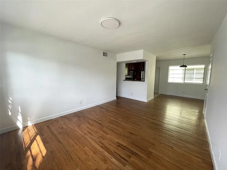 8345 Byron Ave #1 — Photo 6