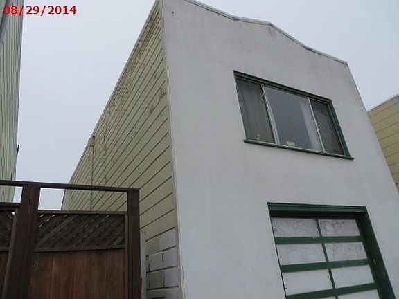 3rd image of 213 Knowles Ave