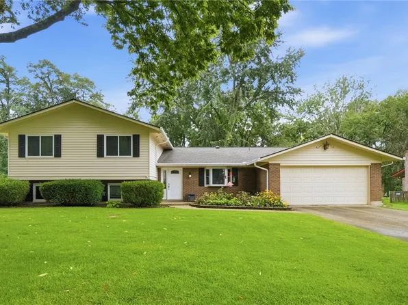 8919 Deep Forest Ln, Dayton, OH 45458