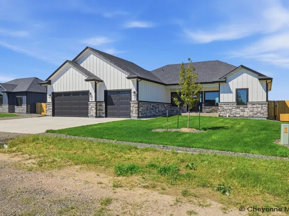 606 Horseshoe Rd, Burns, WY 82053