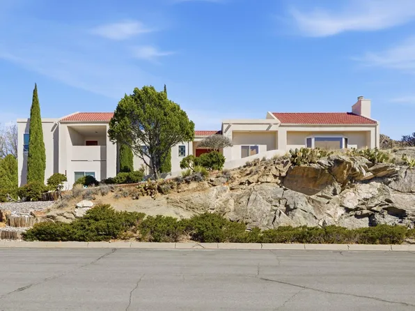 900 Piedra Larga Pl NE, Albuquerque, NM 87123