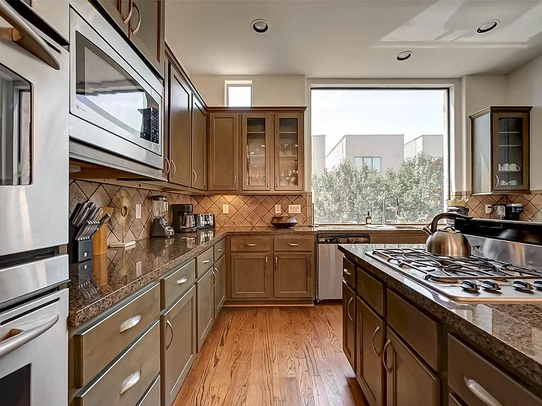 5202 Rose St #A — Photo 15