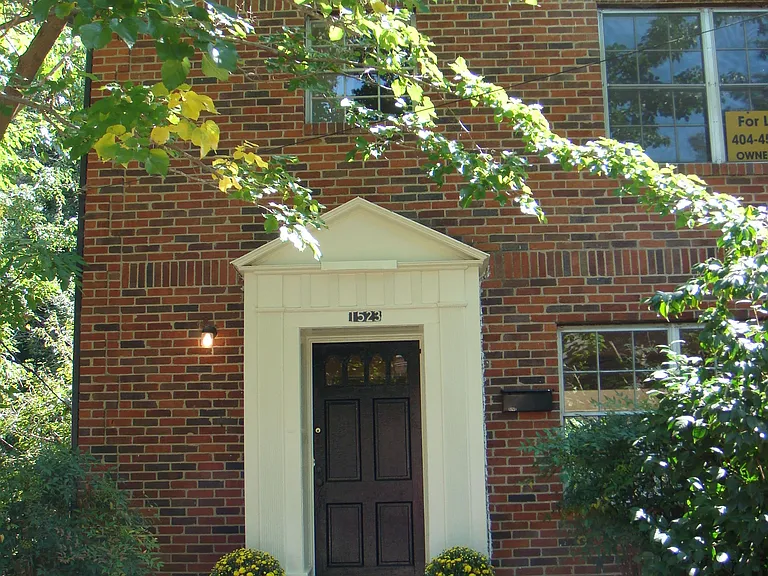 1523 Beech Valley Way NE — Photo 1