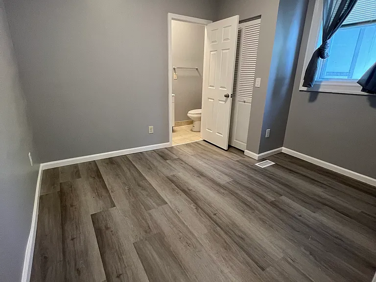 210 E End Ave #2 — Photo 9