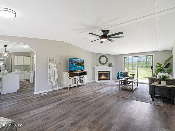 2nd image of 4510 CRAZY HORSE Avenue