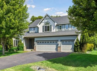 6 Cunningham Rd, North Oaks, MN 55127