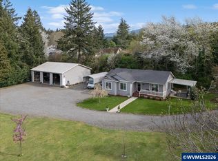 622 SE 4th Ave, Mill City, OR 97360