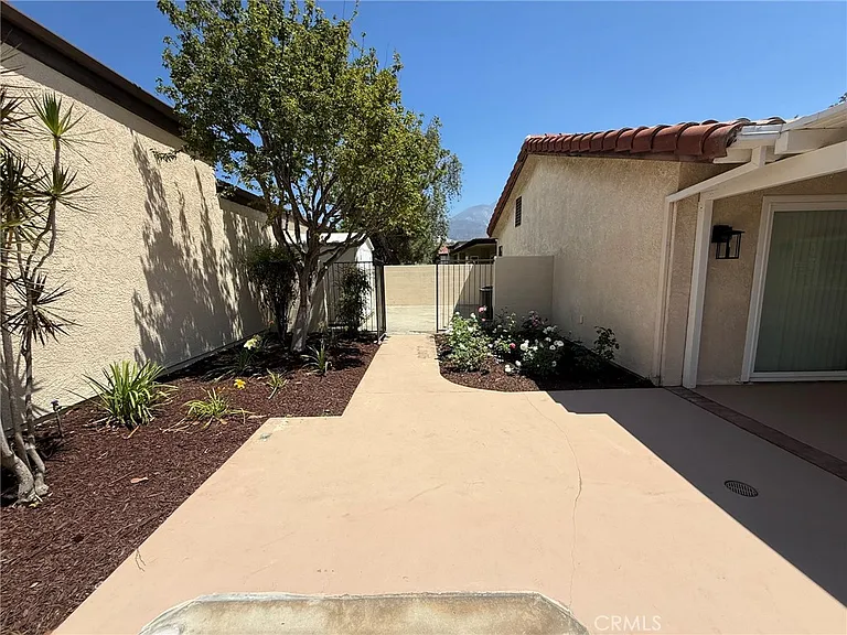 860 Calle Del Sol — Photo 20