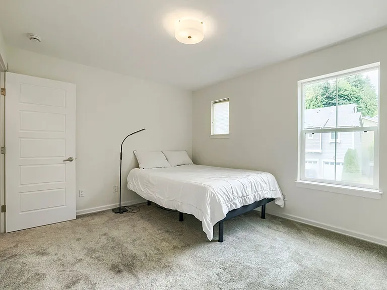 5060 163rd Pl SE — Photo 25