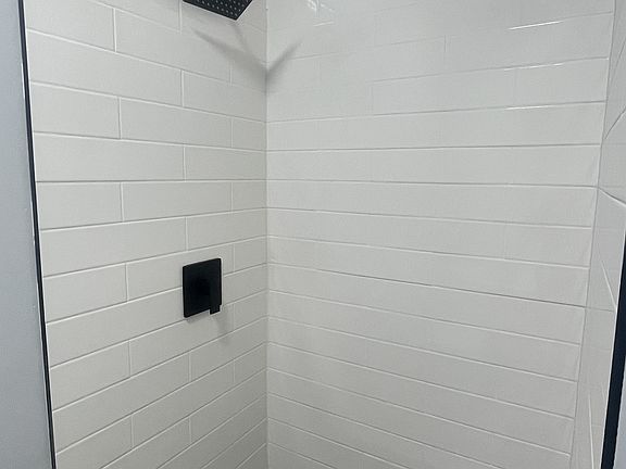 5th image of 2260 N 16th St #1F