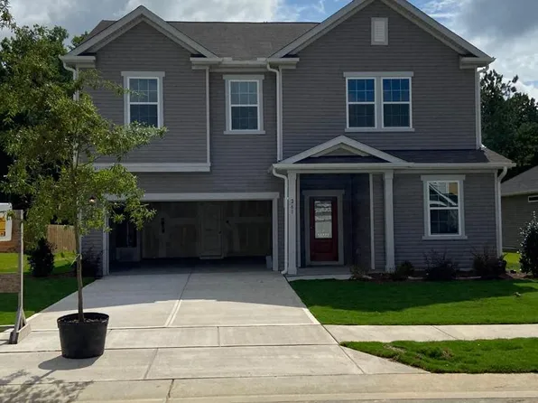 261 Summer Ranch Dr, Fuquay Varina, NC 27526