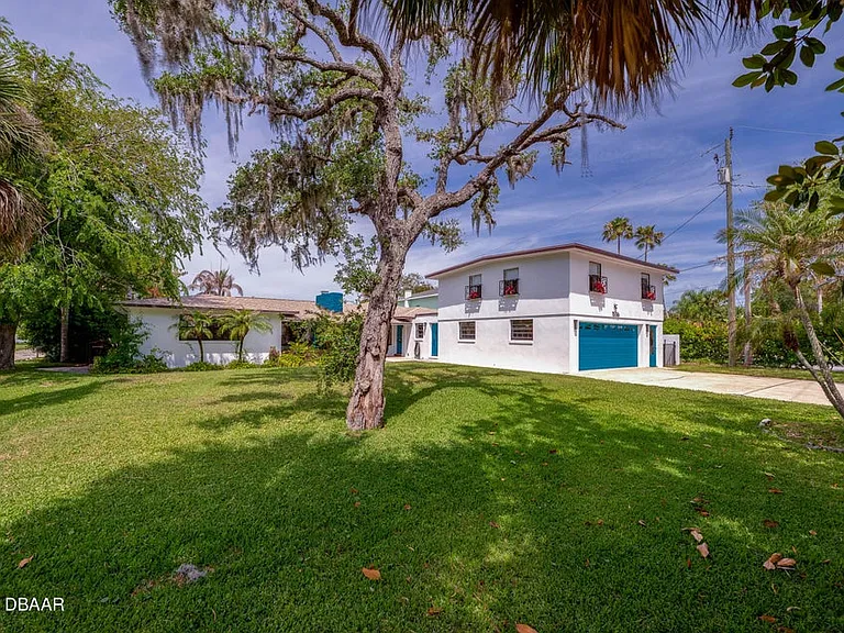 1536 John Anderson Dr — Photo 1