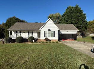 2002 Sheree Ct, Greensboro, NC 27406