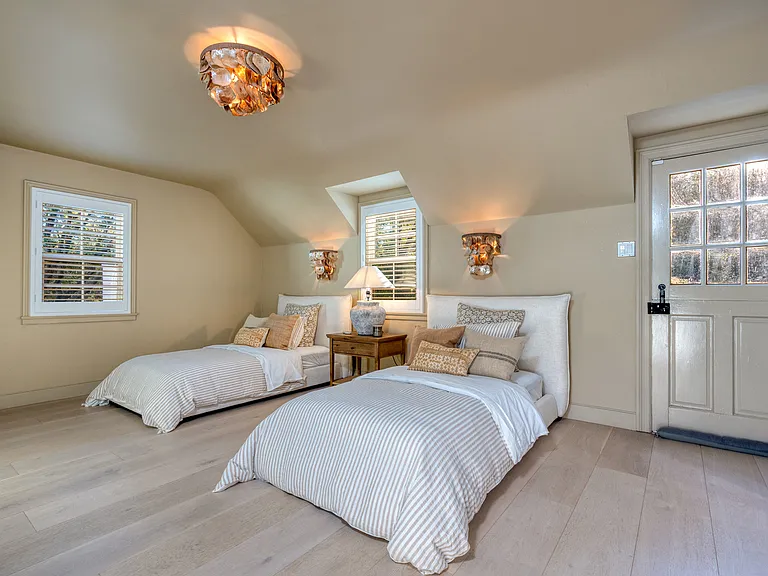 3100 Coldwater Canyon Ave — Photo 56