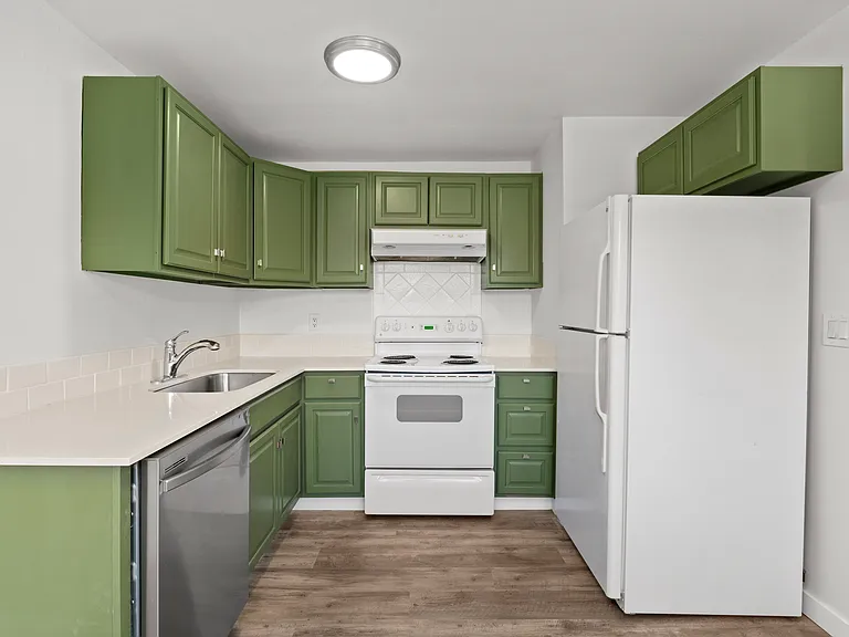 813 Woodford Ave N #3 — Photo 3