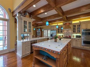 180 Edgemere Way S, Naples, FL 34105