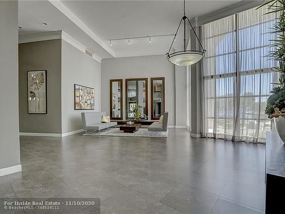 5th image of 200 Leslie Dr APT 809