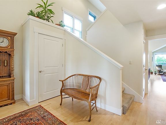 5th image of 1817 Rose St NE