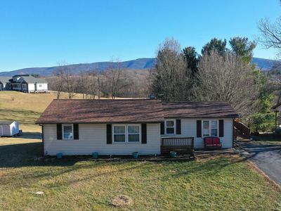 13 Indian Ridge Rd, Greenville, VA, 24440