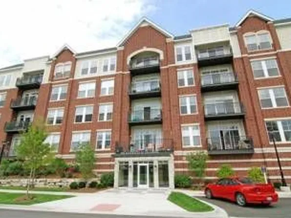 7757 Van Buren St #2-207, Forest Park, IL 60130