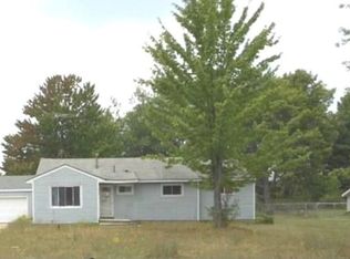 950 Briar Ln, Gaylord, MI 49735