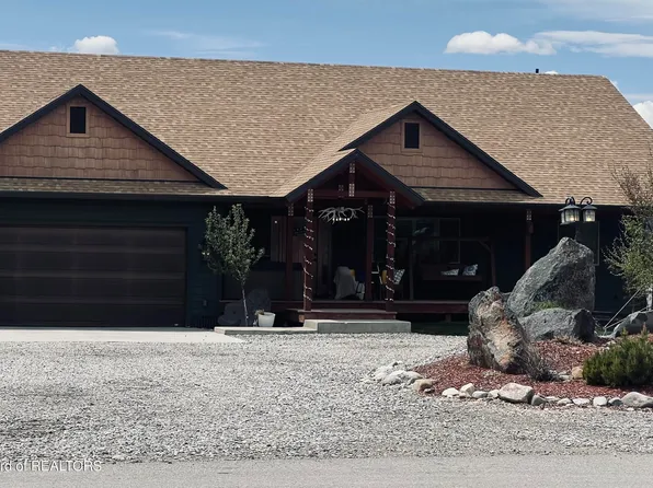 420 E Circle Dr, Thayne, WY 83127