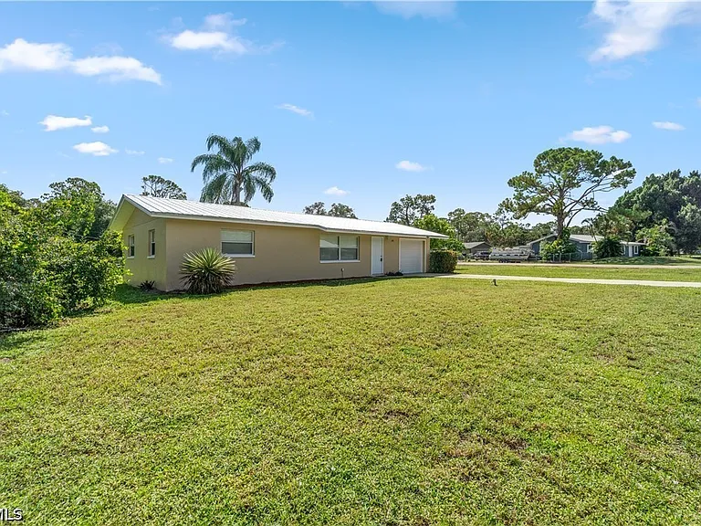 1290 Barrett Rd — Photo 18