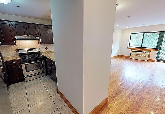 3rd image of 84-14 143rd St #4E