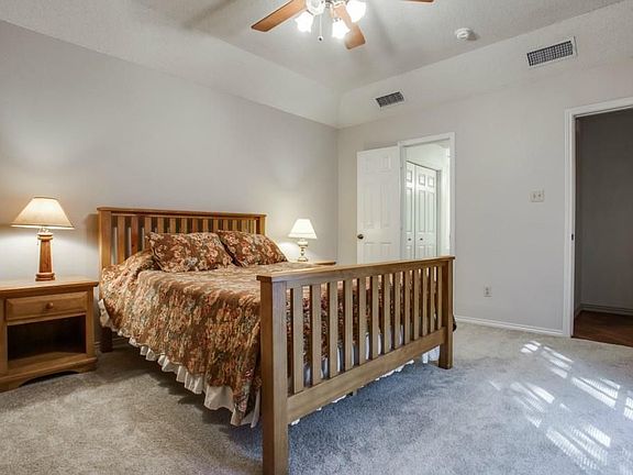 5th image of 3342 Bridlewood Dr