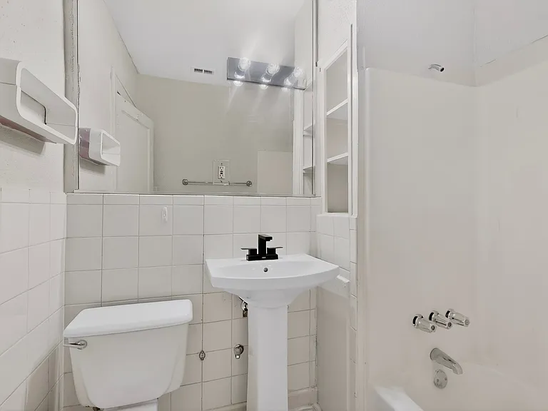 4634 Junius St — Photo 8