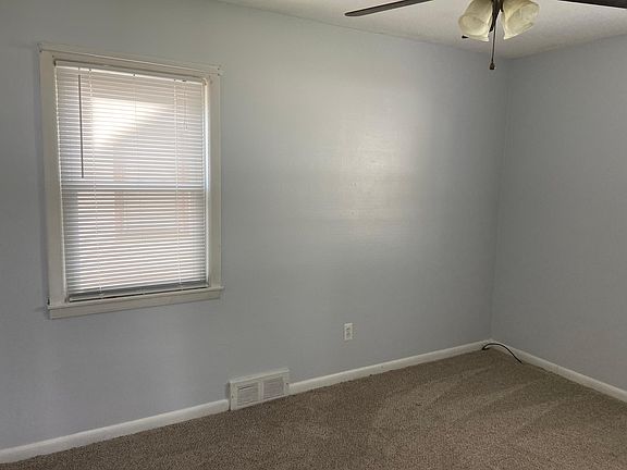 4th image of 2084 Regina Ave