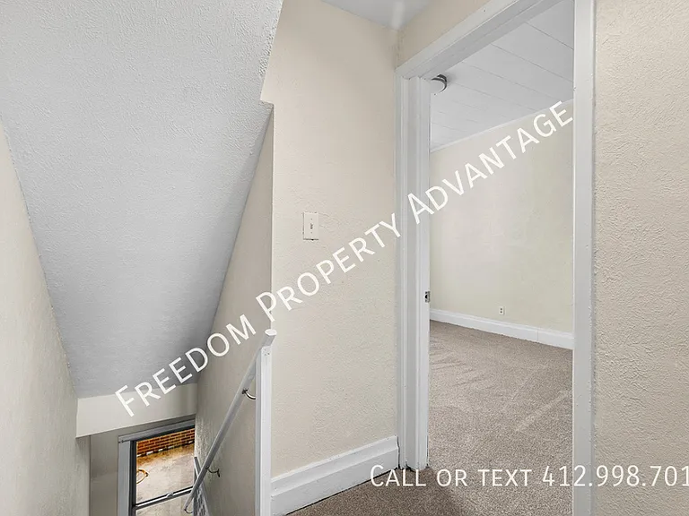 644 Herschel St — Photo 17