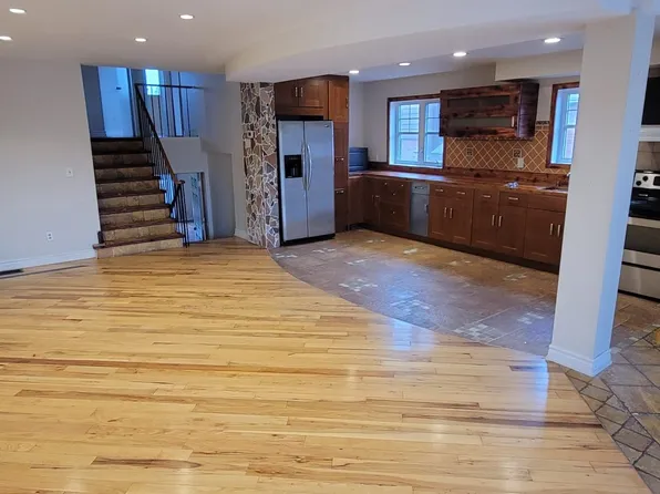 44 Rotherglen Ct, Brampton, ON L6X 2S1