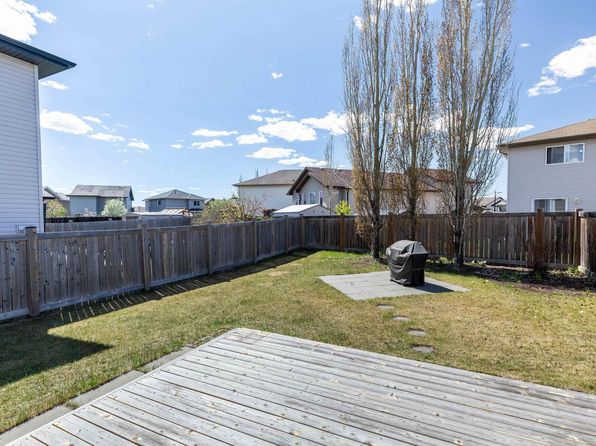1914 Hammond Pl NW, Edmonton, AB T6M 0K3
