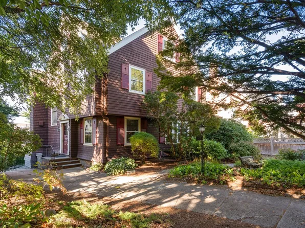 309 Buckminster Rd, Brookline, MA 02445