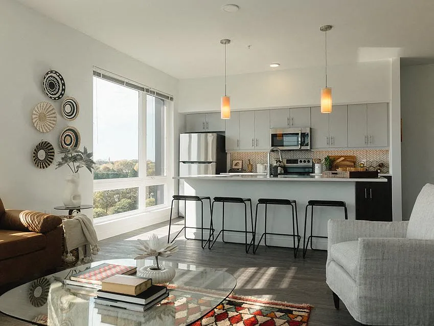 One Canal Apartments — Photo 2
