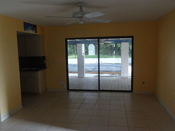 3rd image of 1738 SE Dominic Av Avenue