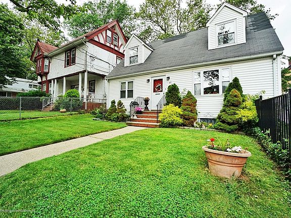 2nd image of 87 Norwood Ave