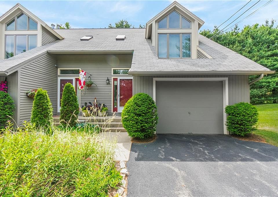 1st image of 16 Tamarac Dr #F