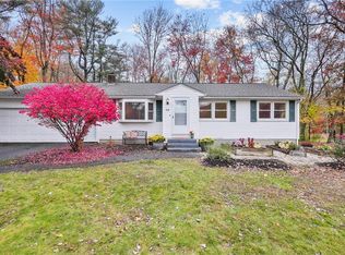 12 S Woodland Rd, Scituate, RI 02857