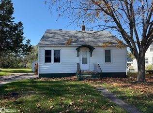 226 N Main St, Osceola, IA 50213